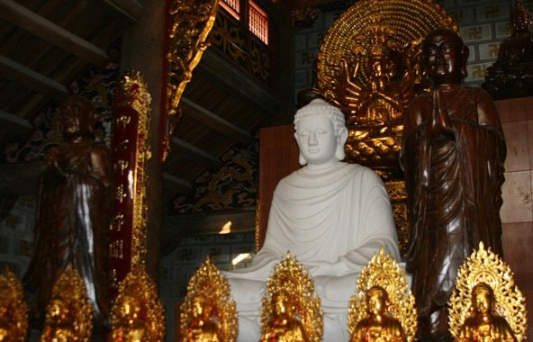 Theo Đại đức Thích Thanh Cường, trụ trì chùa Cương Xá, chùa được tu bổ, xây dựng lại từ tiền công đức của các Phật tử trong và ngoài tỉnh, cũng như công lao động của người dân xã Tân Hưng.